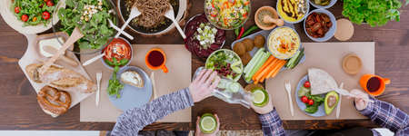 Natural Approaches to Managing Allergies in the UK: From Hayfever to Food Intolerances